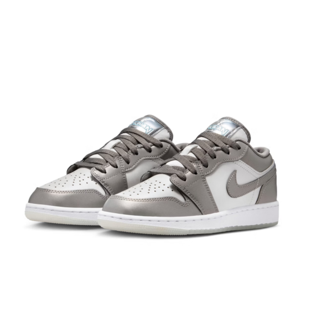Nike's New Air Jordan 1 Low Se - Women Shoes Jordan reseña y precio
