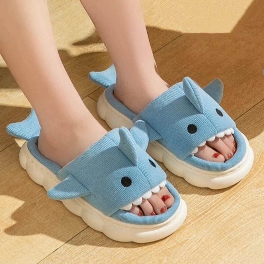 Cute Linen Shark Plush Slipper - Fluffy Fur Slipper reseña y precio