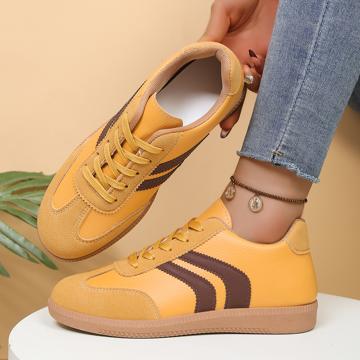 Fashionable Yellow Women's Cas - Women Shoes For Walking reseña y precio